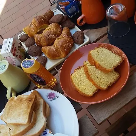 לינה וארוחת בוקר Ginger&lemon House רומא